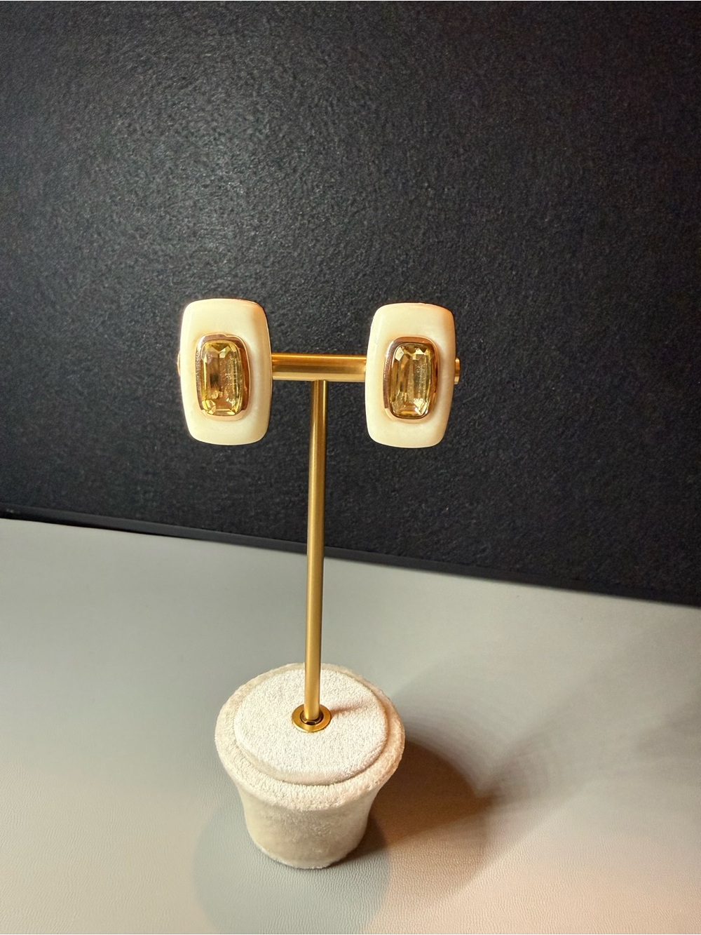 Cream & Champagne Crystal Statement Stud Earrings Gold Tone 🗽